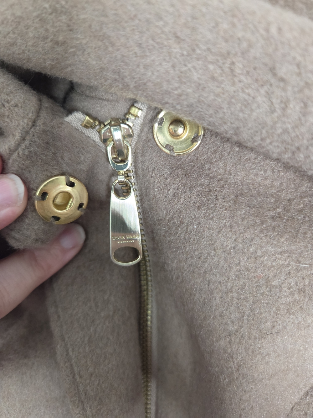Cole Haan Camel Wool Blend Oversized Hooded Cape Collar Coat Size 10 - Picture 6 of 12